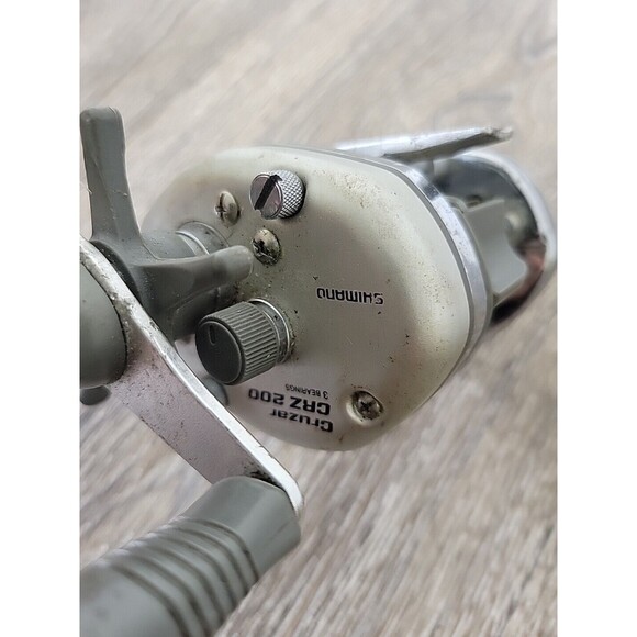 Shimano Cruzar CRZ 200 Fishing Reel 3 Bearing - PARTS OR REPAIR - Picture 9 of 13